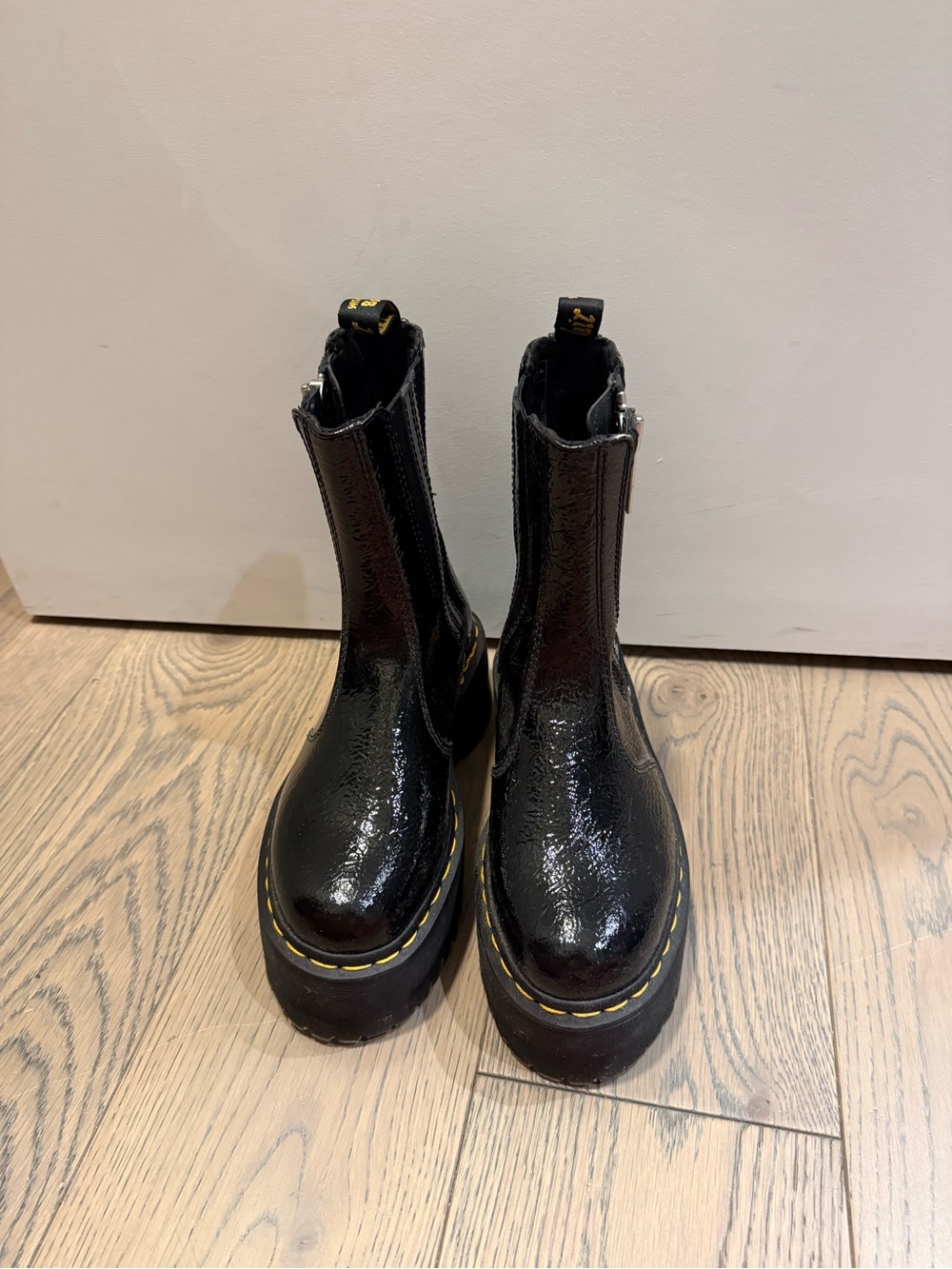 Dr. Martens 2976 Max Patent Chelsea Boots